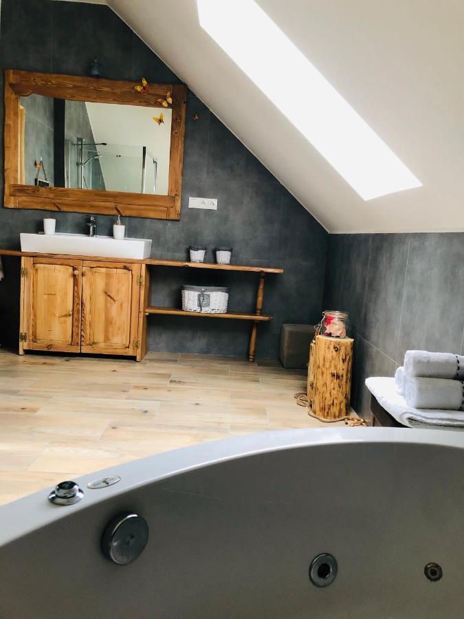 Nibylandia Motylkowa Villa Nowa Wies Grodziska ภายนอก รูปภาพ