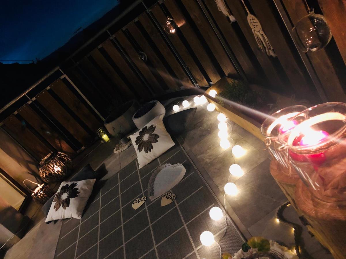 Nibylandia Motylkowa Villa Nowa Wies Grodziska ภายนอก รูปภาพ